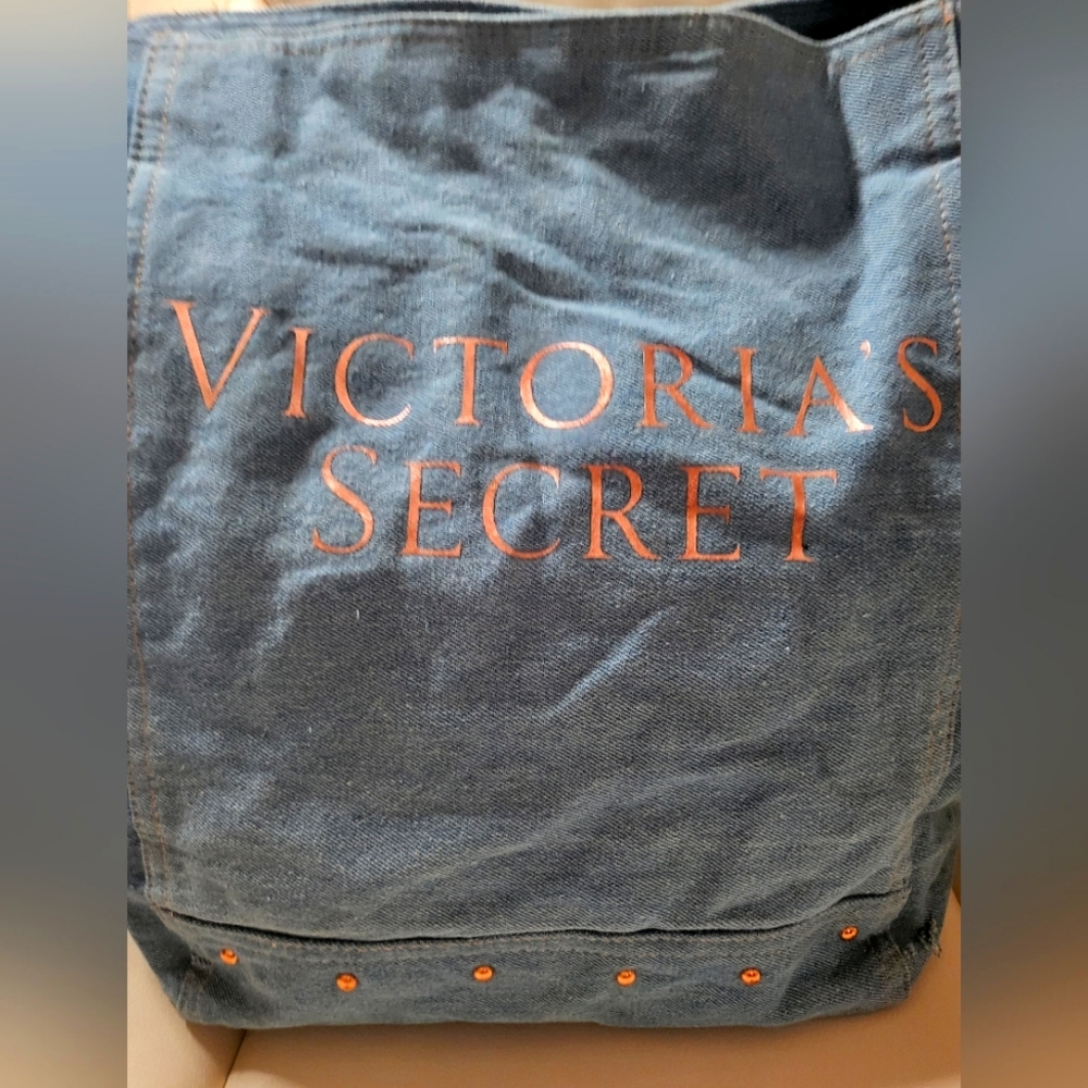 Victoria’s Secret Denim Blue Tote, Rose Gold Logo, Studded, Weekend Bag - Picture 4 of 15
